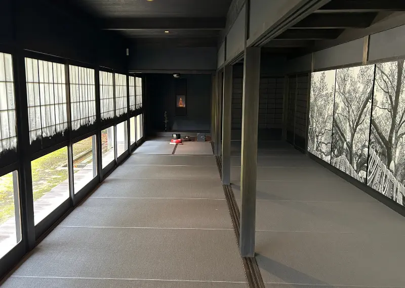 玄いとばり
